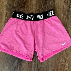 Brand:Nike  Size:XL kids